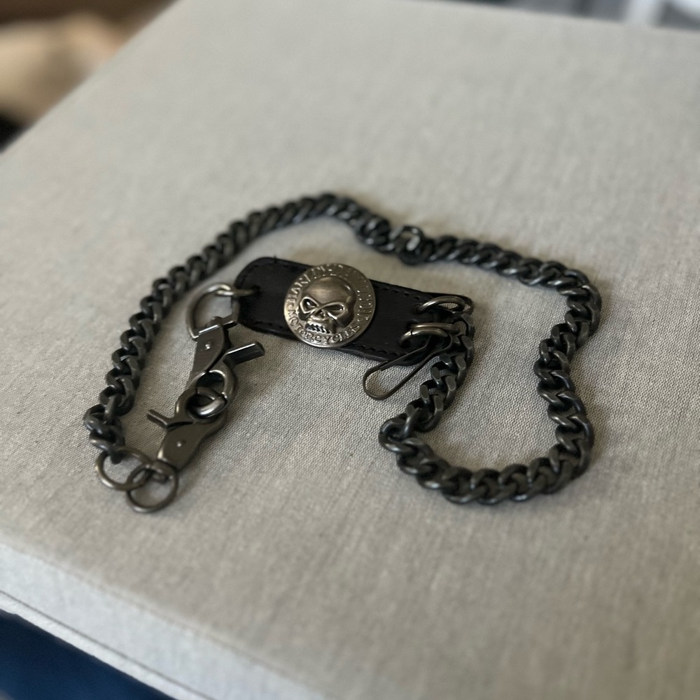 Harley-Davidson Skull Wallet Chain – 27” Black Metal & Leather